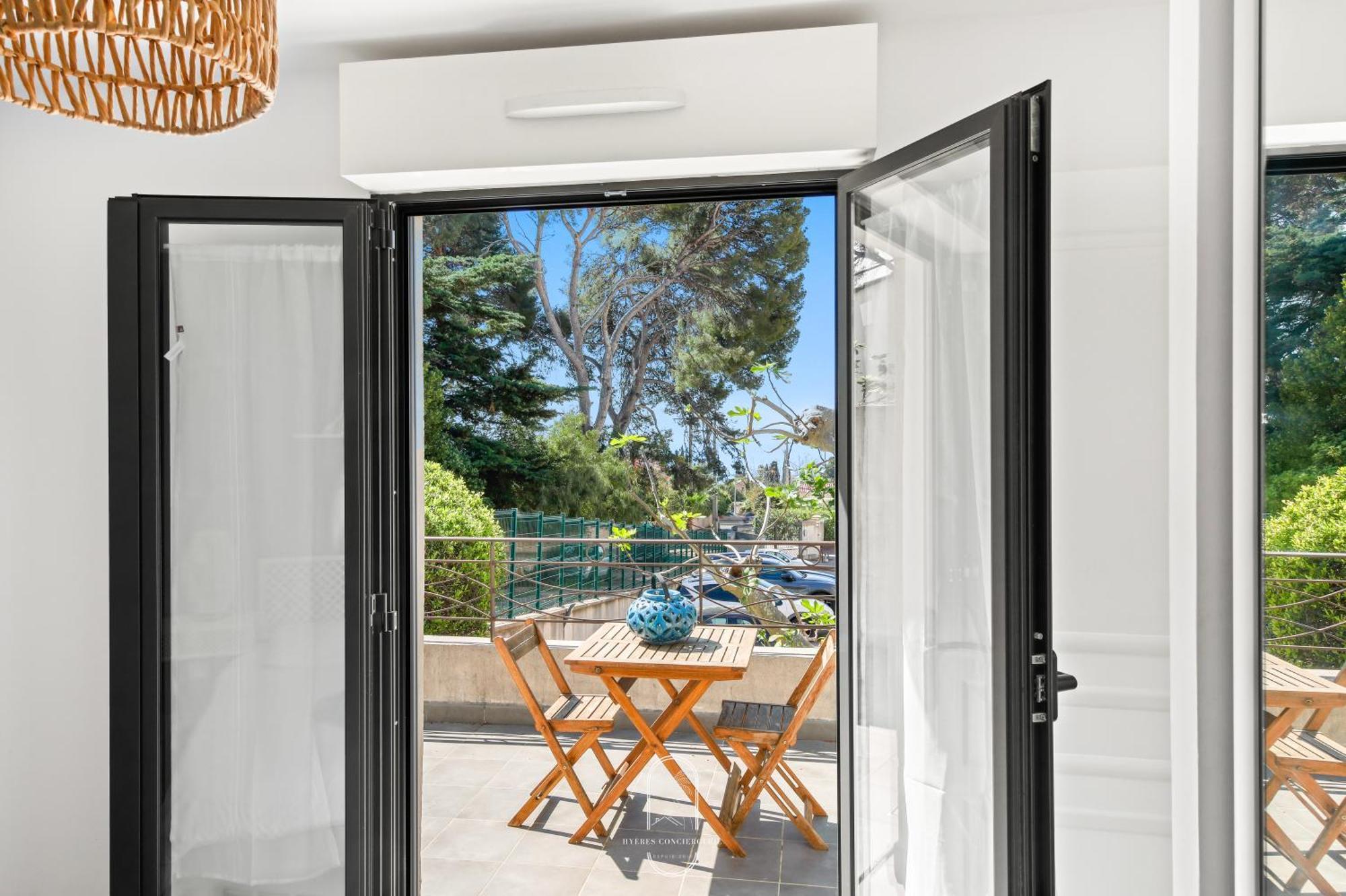 Maisonnette Saona Vue Mer Plages 800M Wifi Clim Pk By Hc Carqueiranne Esterno foto